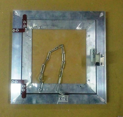 Алюминиевый люк невидимка со съёмной дверцей тип Планшет 20х20 см